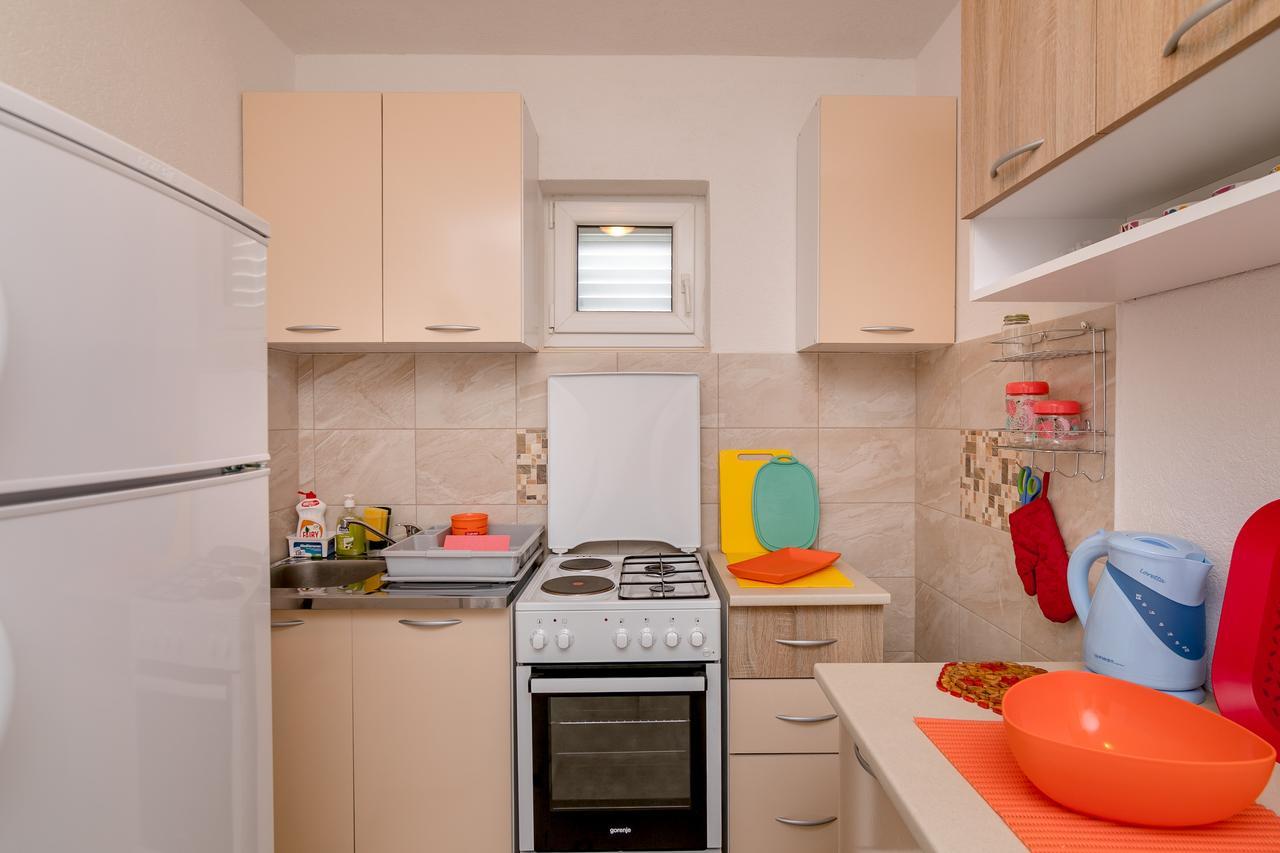 Apartments Mitrovic لوستيكا المظهر الخارجي الصورة
