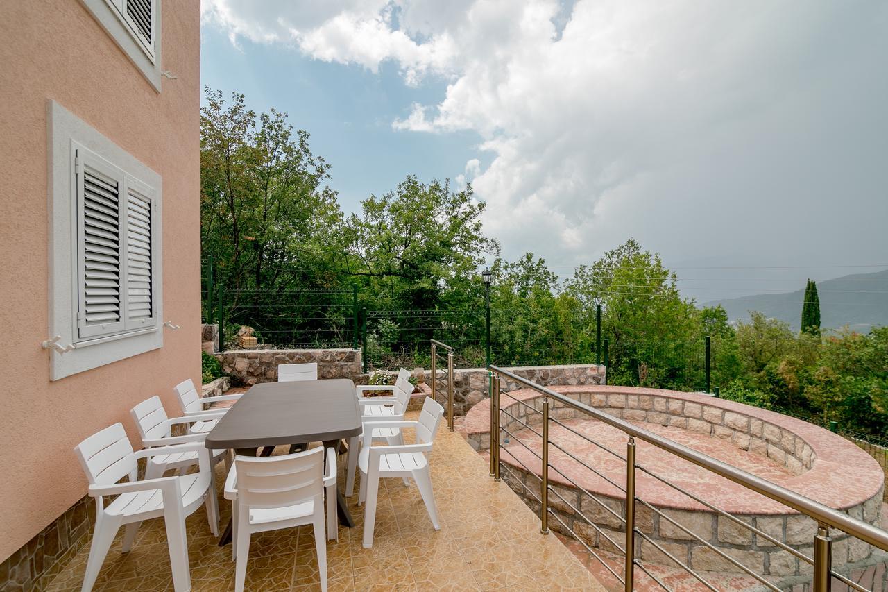 Apartments Mitrovic لوستيكا المظهر الخارجي الصورة