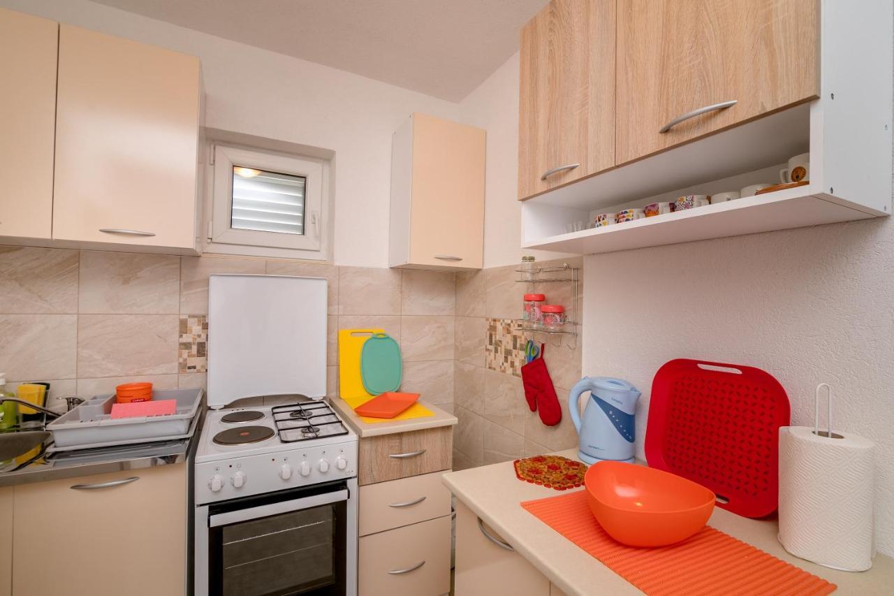 Apartments Mitrovic لوستيكا المظهر الخارجي الصورة