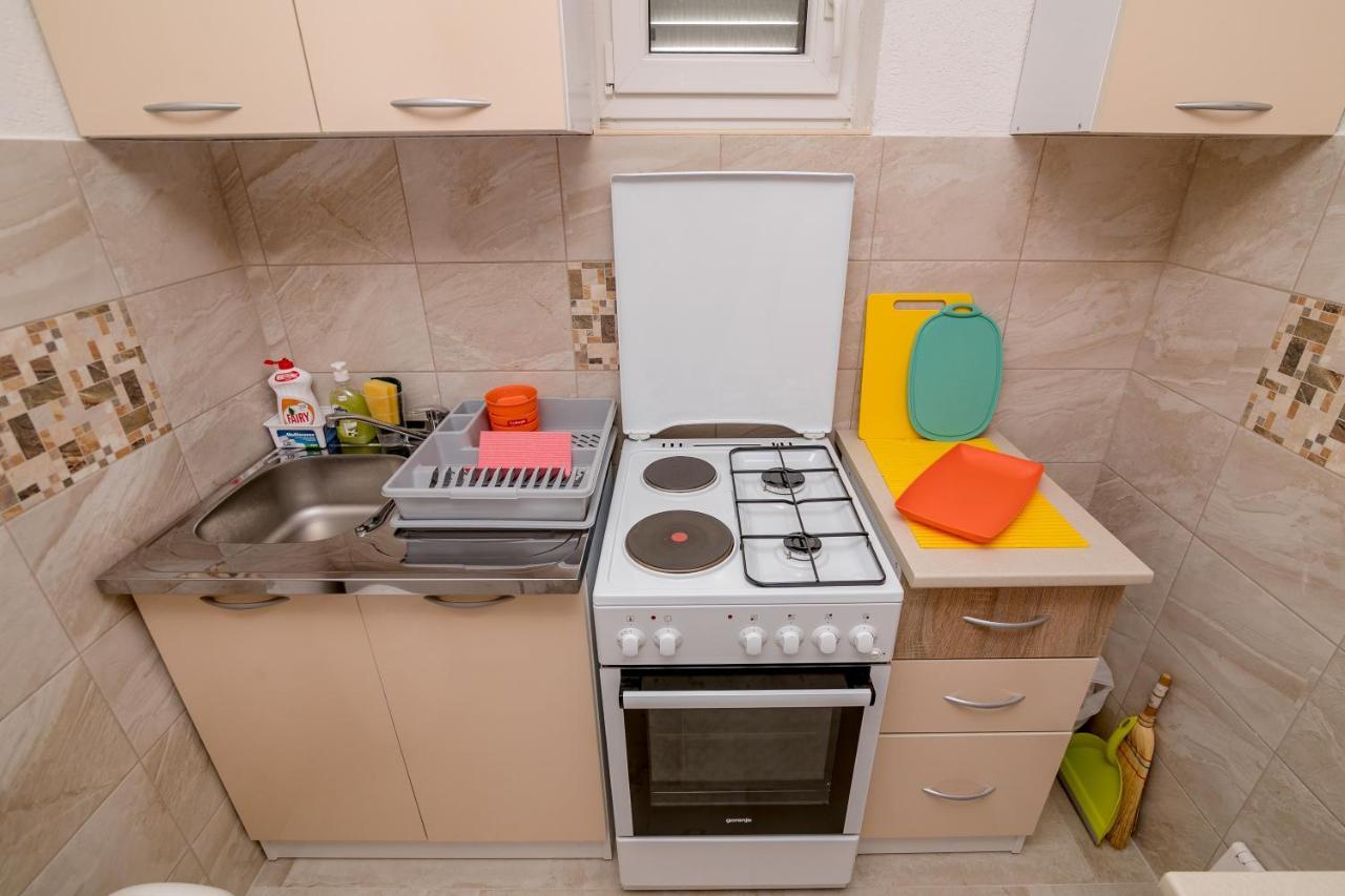 Apartments Mitrovic لوستيكا المظهر الخارجي الصورة