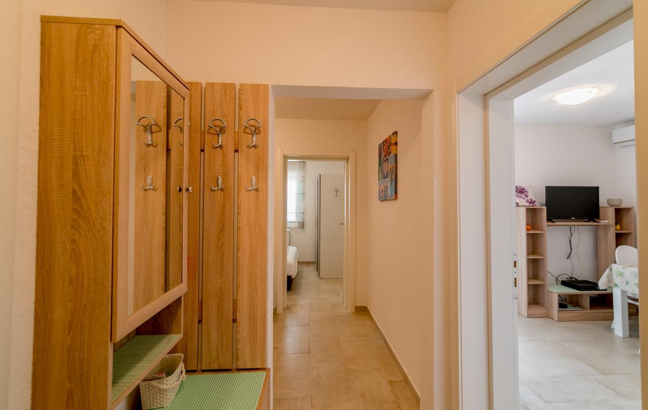 Apartments Mitrovic لوستيكا المظهر الخارجي الصورة