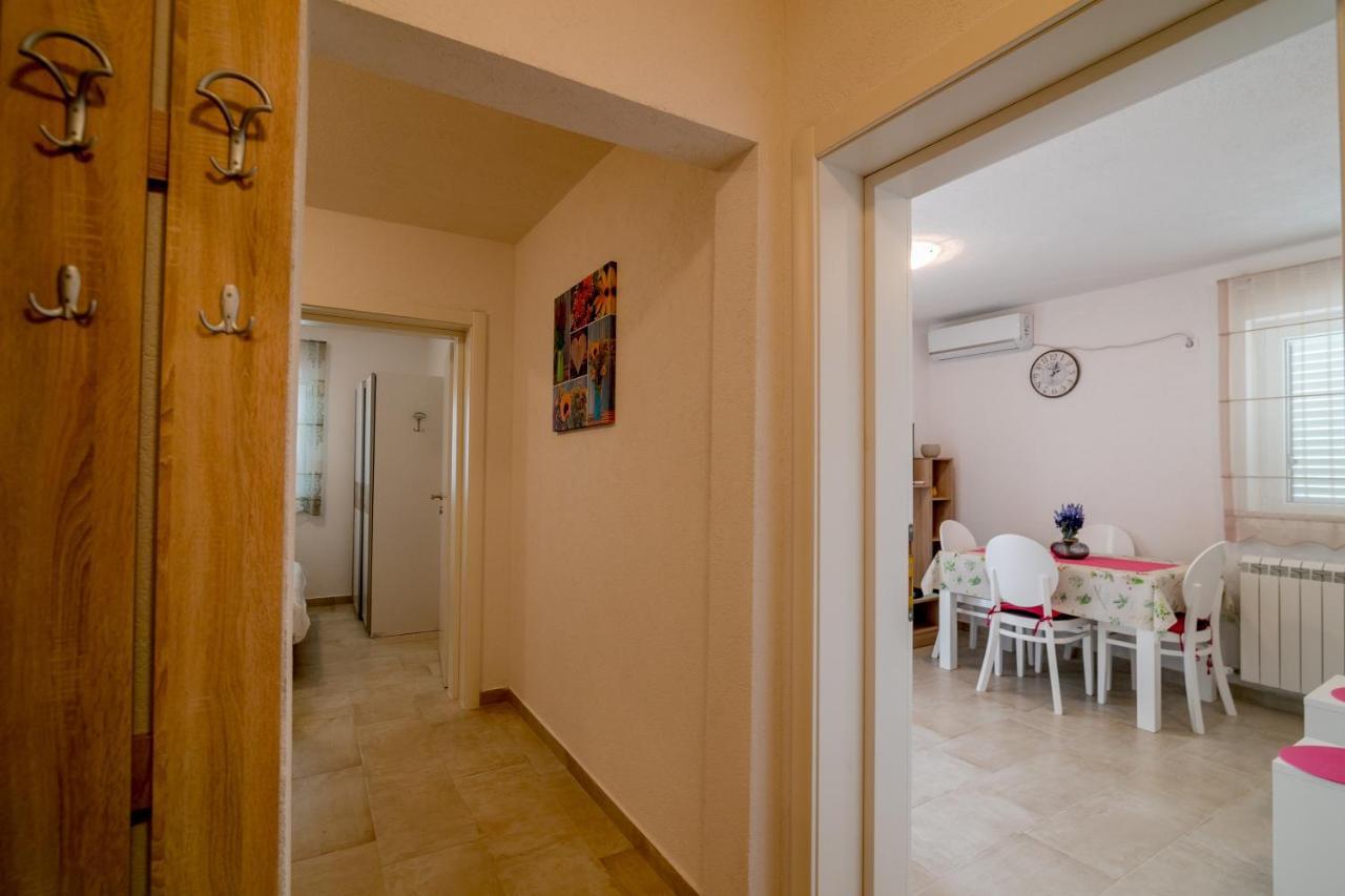 Apartments Mitrovic لوستيكا المظهر الخارجي الصورة