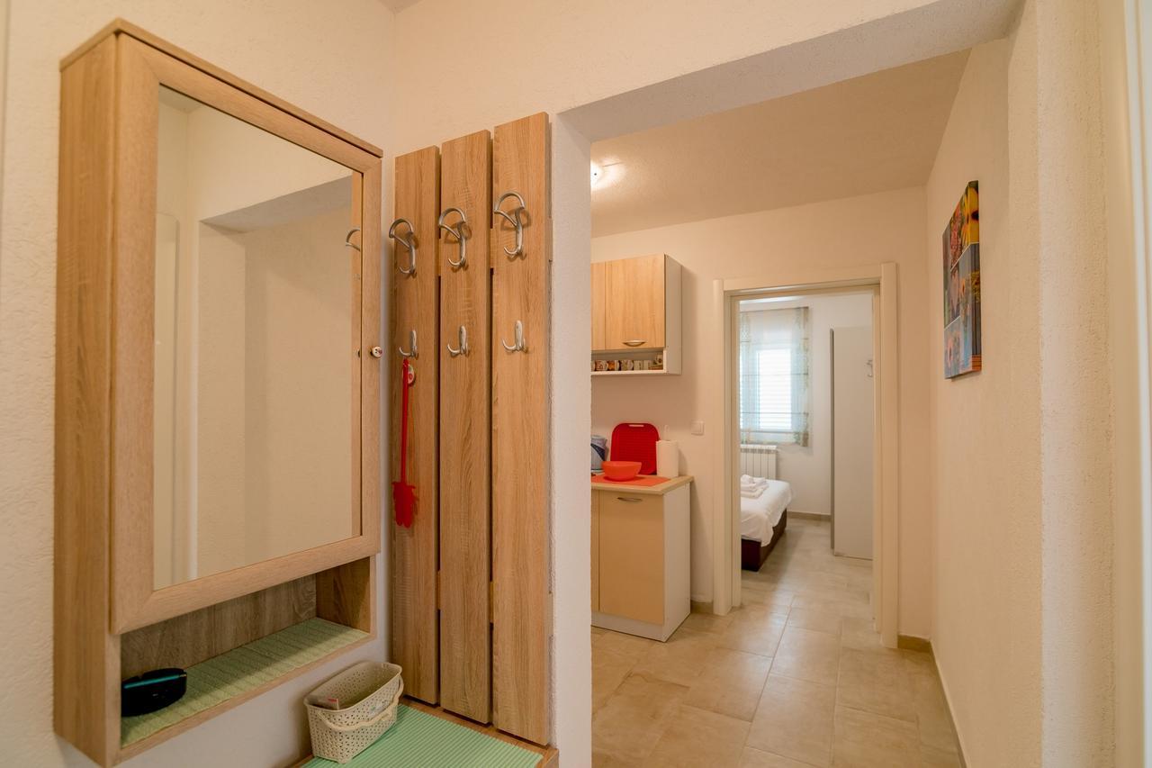 Apartments Mitrovic لوستيكا المظهر الخارجي الصورة