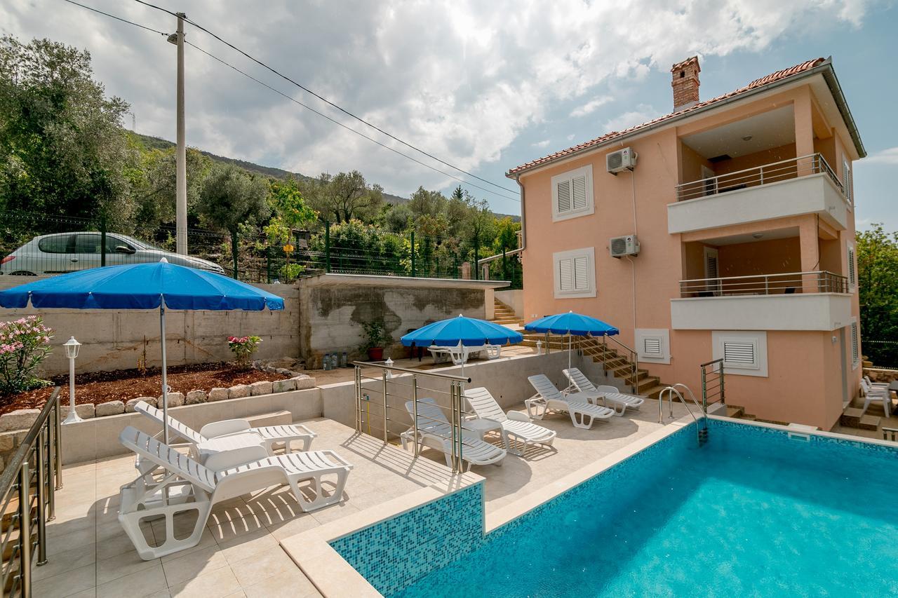 Apartments Mitrovic لوستيكا المظهر الخارجي الصورة