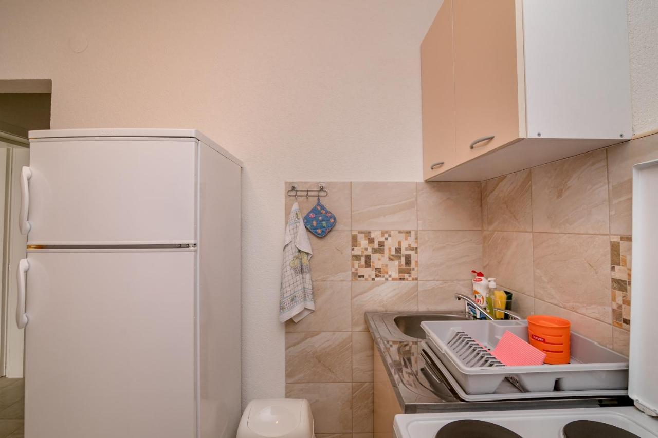 Apartments Mitrovic لوستيكا المظهر الخارجي الصورة