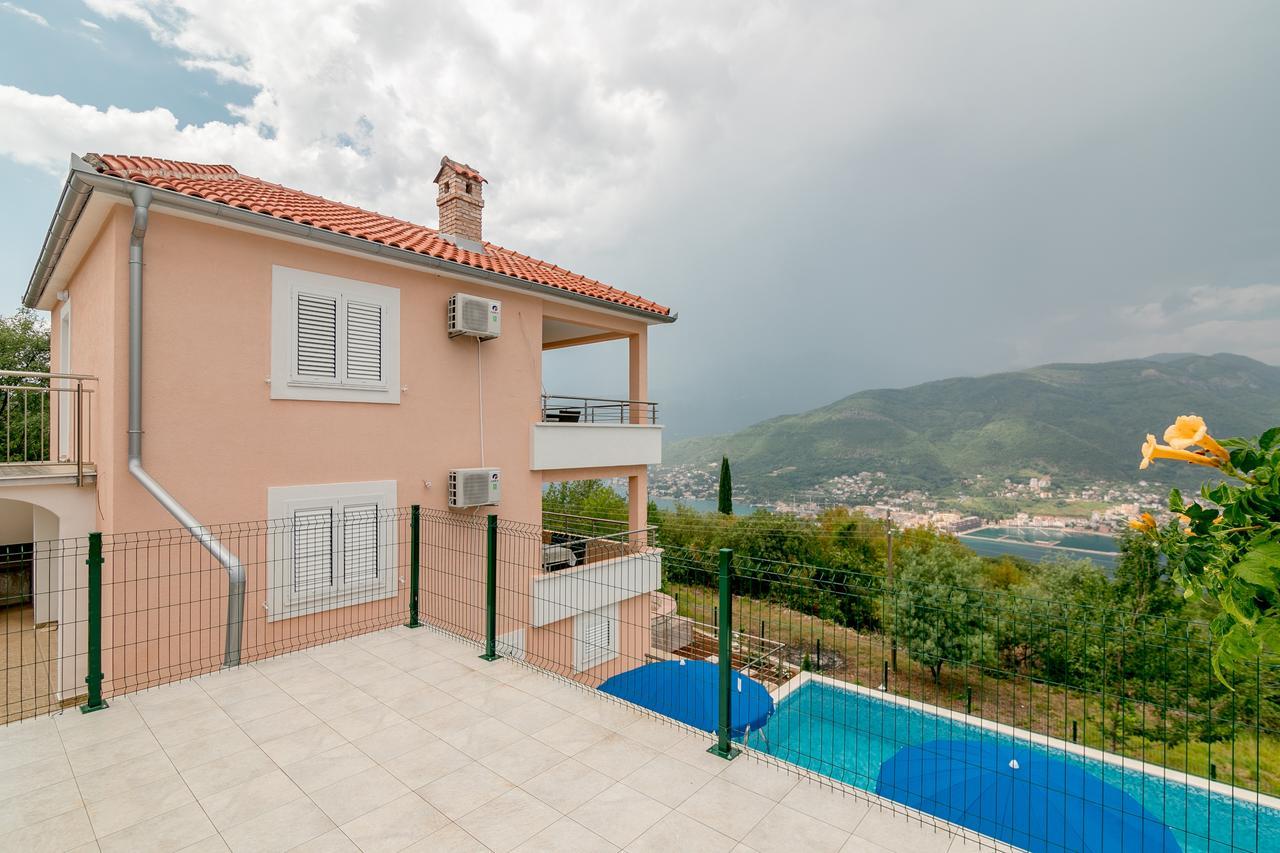Apartments Mitrovic لوستيكا المظهر الخارجي الصورة