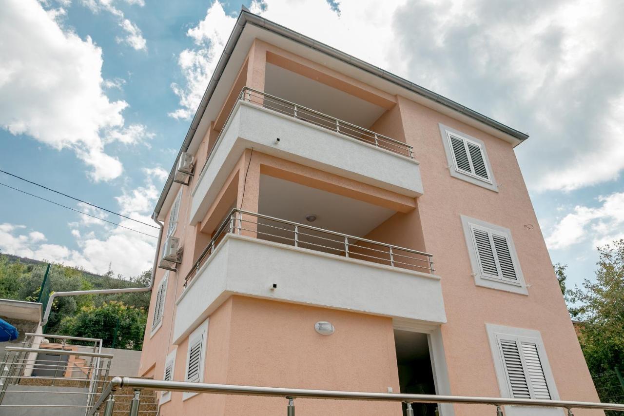 Apartments Mitrovic لوستيكا المظهر الخارجي الصورة